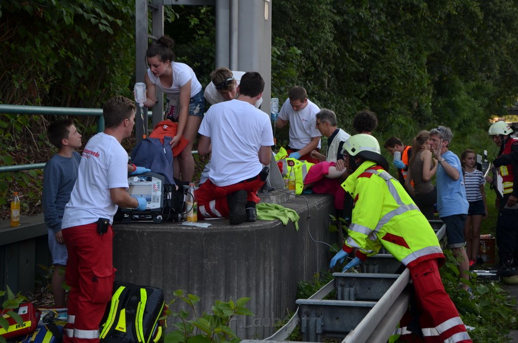 Einsatz BF Koeln Klimaanlage Reisebus defekt A 3 Rich Koeln hoehe Leverkusen P017.JPG